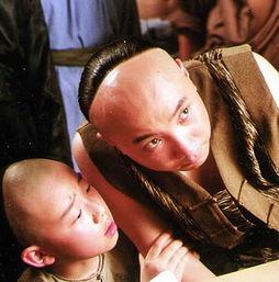 李卫当官2在线观看7,在线观看第七集，精彩剧情再续传奇  第2张